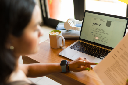 Best Resume Formats for Every Job (Chronological, Functional & Hybrid)